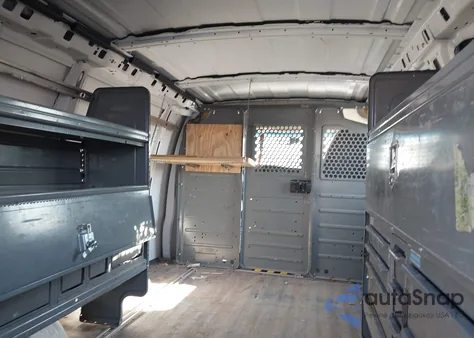 2014 Chevrolet Express 2500 Work Van z USA, uszkodzony, nr VIN 1GCWGFCA2E1156815